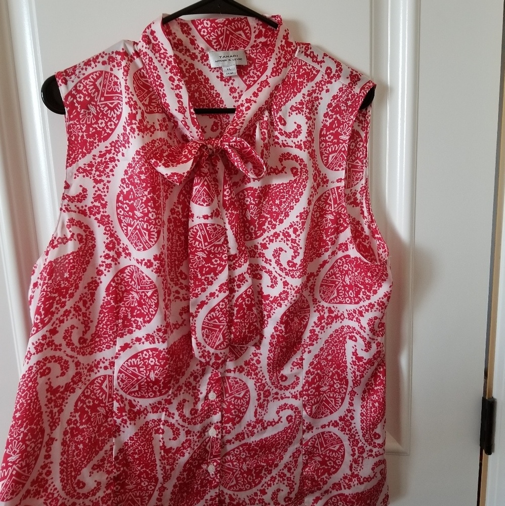 Tahari - Sleeveless Blouse - XL